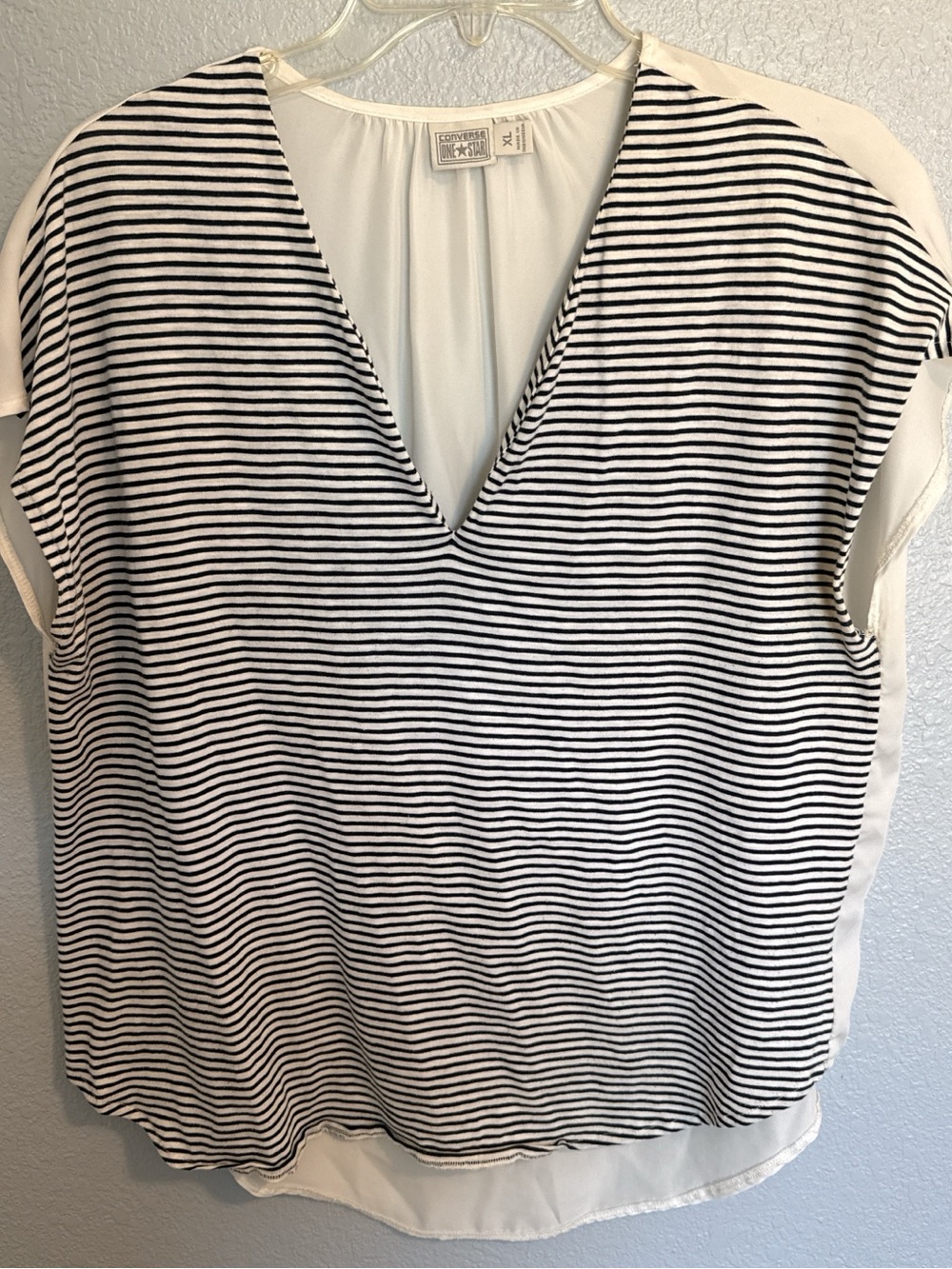 Women’s Converse One Star XL Dark Navy White Striped V Neck Blouse Top Casual